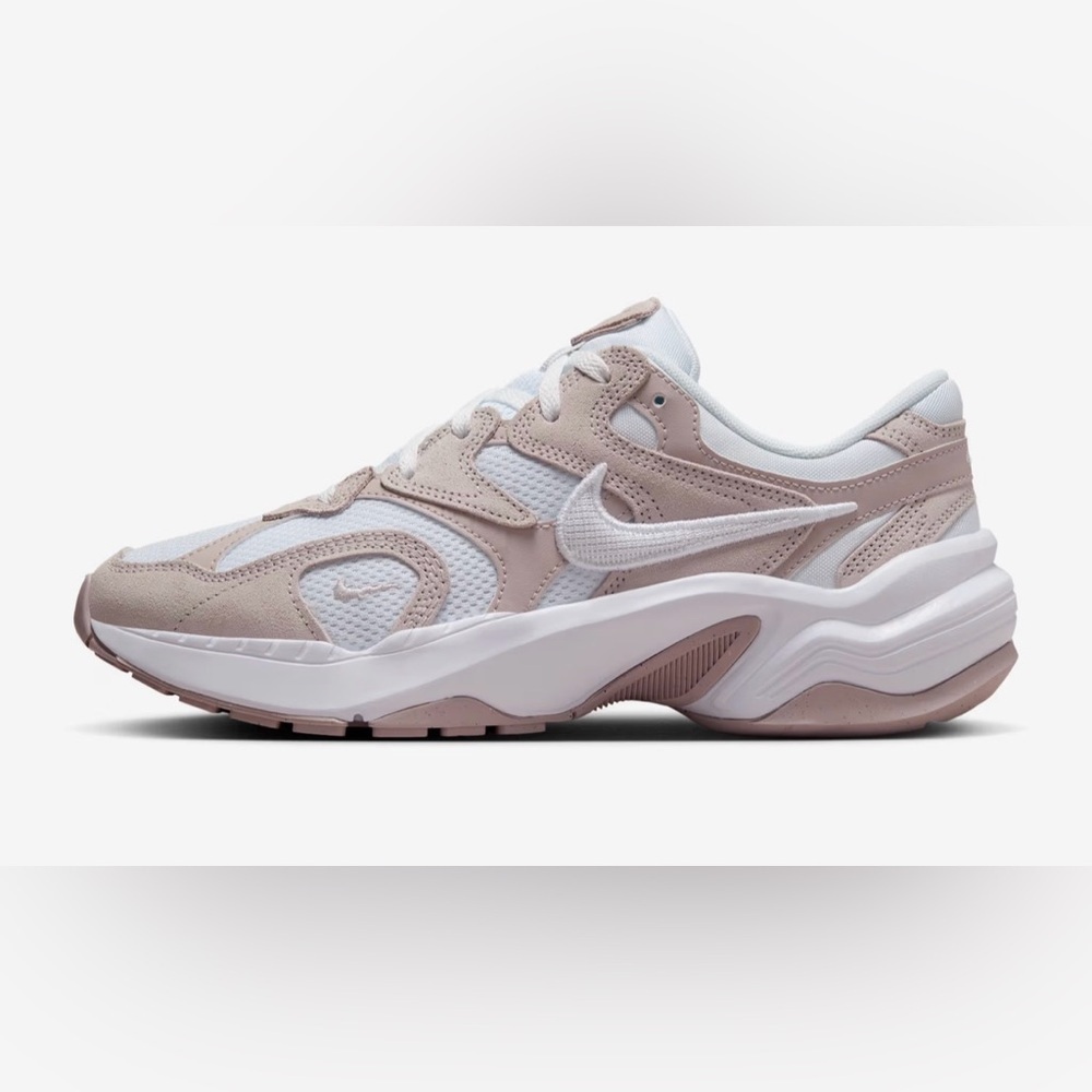 Nike AL8 NEW Women's Shoes SIZE 8.0 
Super cute in person very nice look!